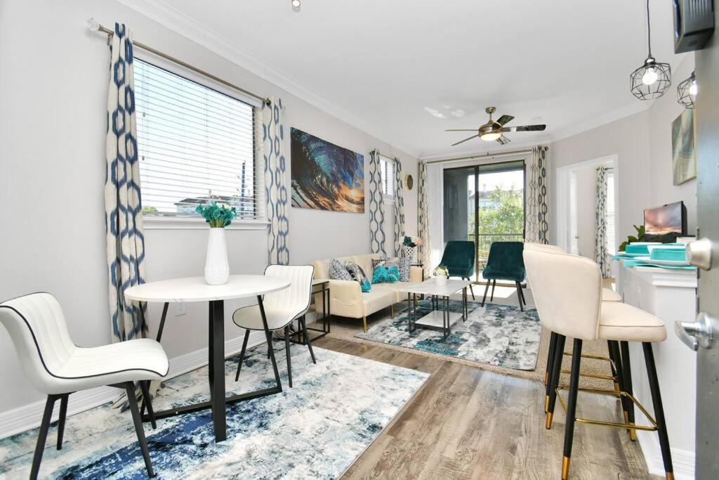Chic Retreat-Walk To Nrg-Pool Apartman Houston Kültér fotó
