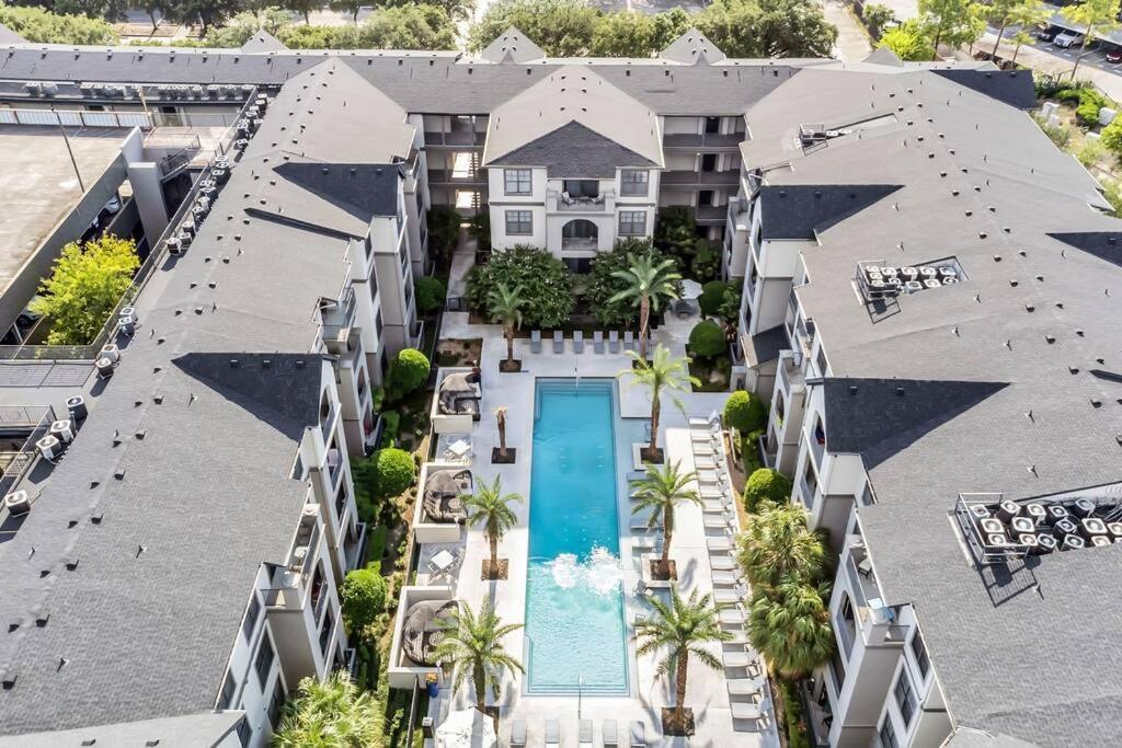 Chic Retreat-Walk To Nrg-Pool Apartman Houston Kültér fotó