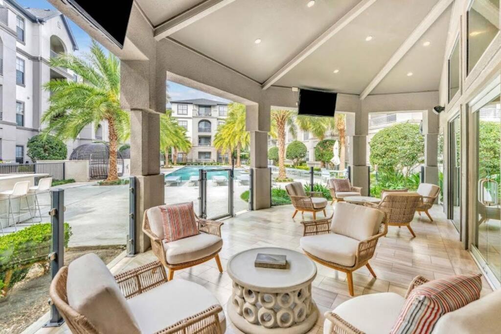 Chic Retreat-Walk To Nrg-Pool Apartman Houston Kültér fotó